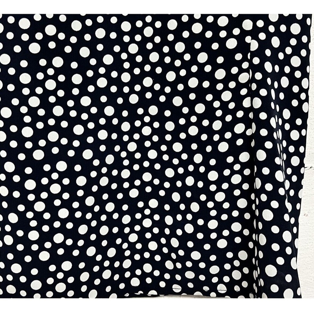 Liz Claiborne Womens Sleeveless Blouse Petite Sz 12 Black White Dotted Tie Neck - Picture 3 of 8